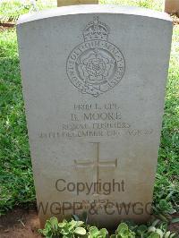 Dar Es Salaam War Cemetery - Moore, Benjamin